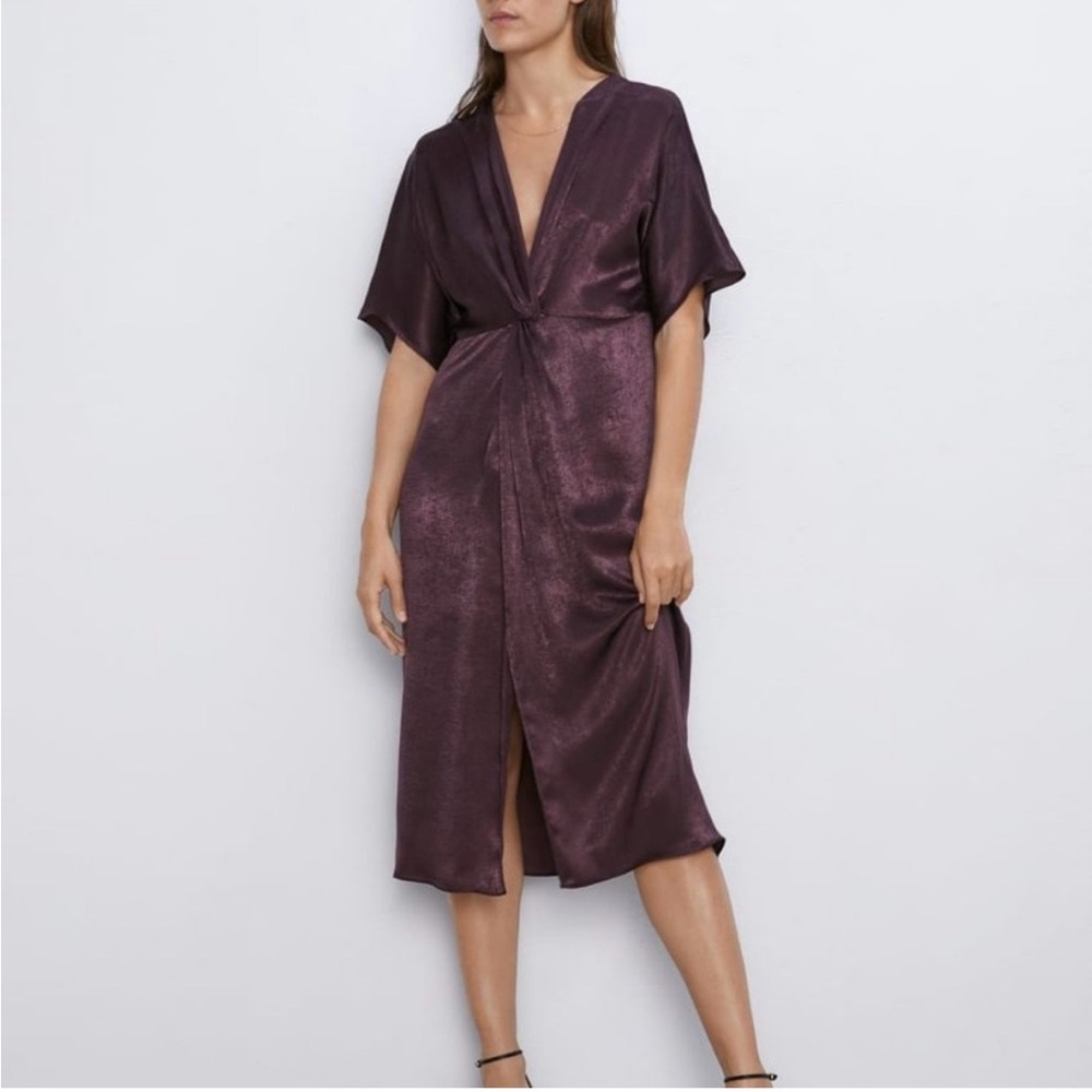 Zara Short Sleeve Twist Front Midi Dress
